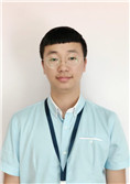 張?zhí)┤?></div>
<hr style=